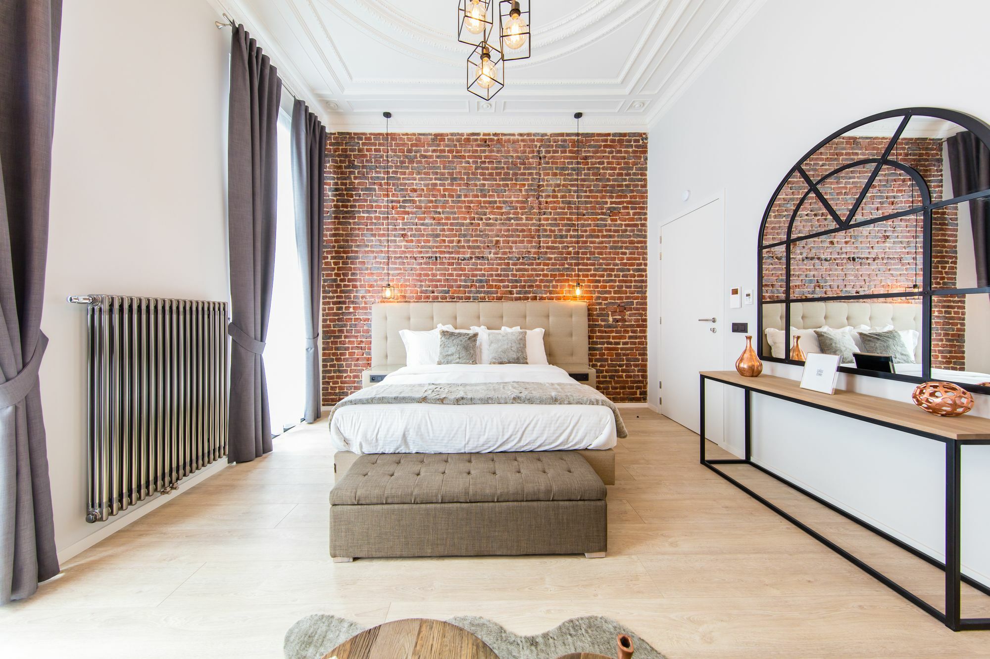 Apartment Secret Royal